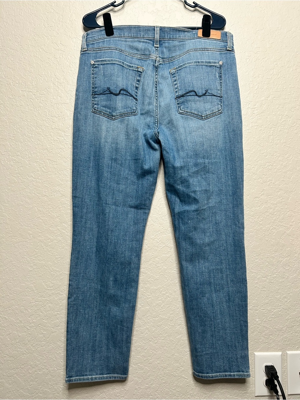 7 For All Mankind Luxe Vintage Light Wash Jeans Size 31 - Picture 4 of 9